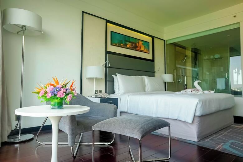 Hotel Courtyard By Marriott Pune City Centre