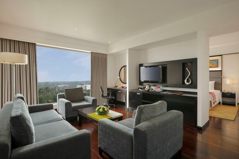 Hotel Courtyard By Marriott Pune City Centre