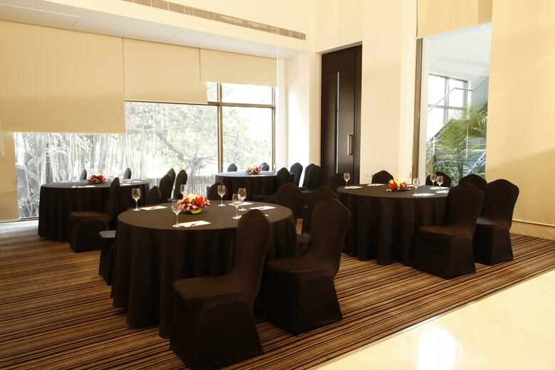 Hotel Courtyard By Marriott Pune City Centre