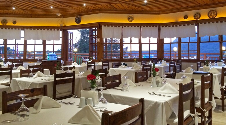 Hotel Montana Pine