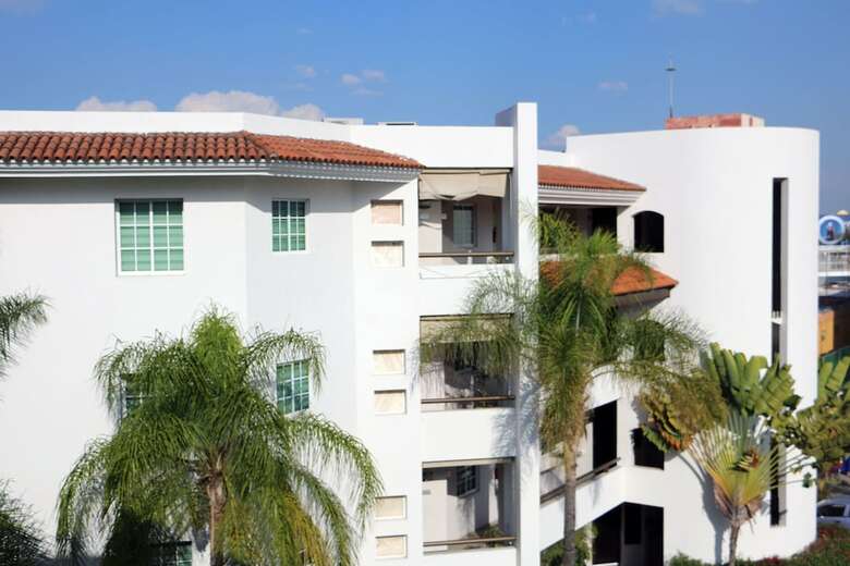 �urea Hotel And Suites