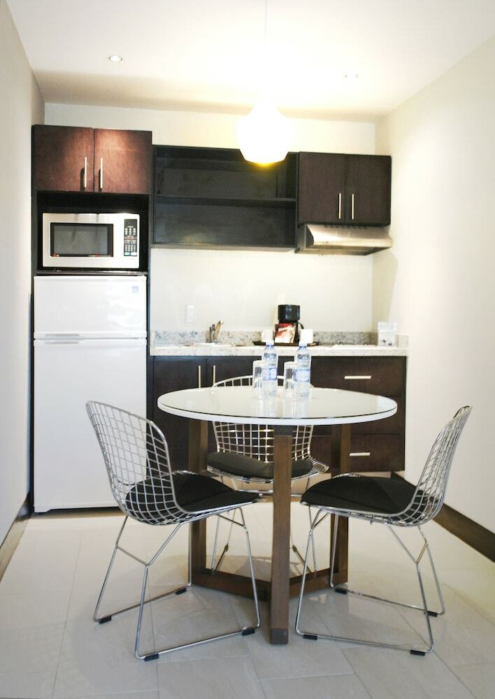 �urea Hotel And Suites