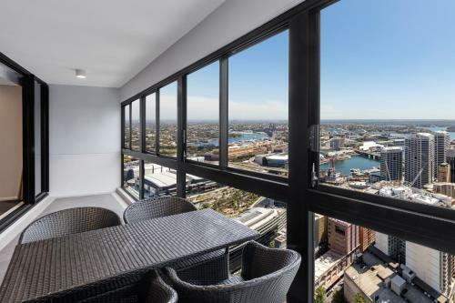 Hotel Meriton Kent Street