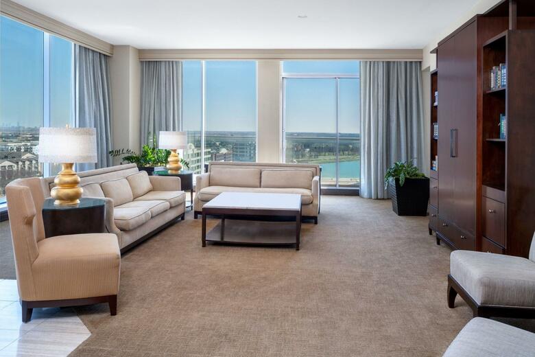 Hotel Omni Dallas Park West