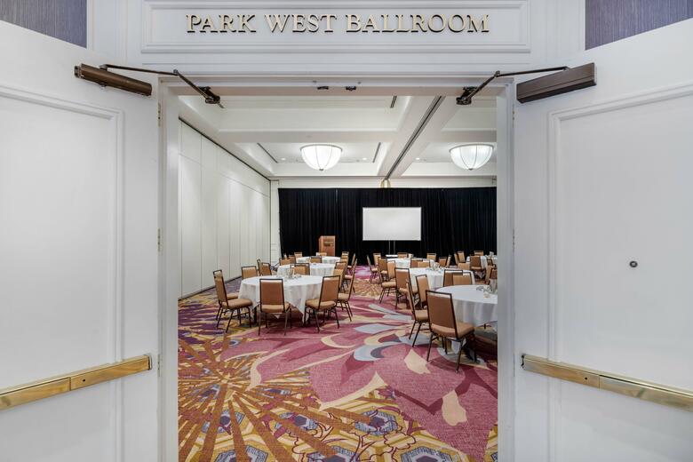 Hotel Omni Dallas Park West