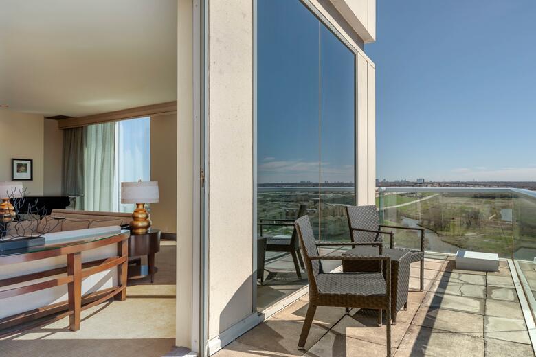 Hotel Omni Dallas Park West