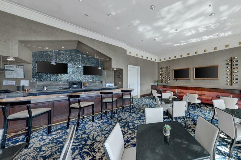 Hotel Omni Dallas Park West
