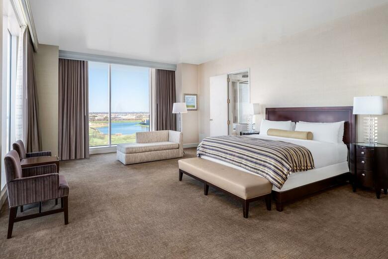 Hotel Omni Dallas Park West