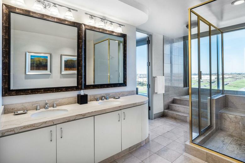 Hotel Omni Dallas Park West