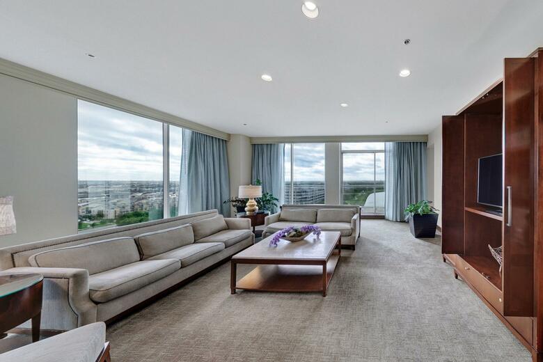 Hotel Omni Dallas Park West
