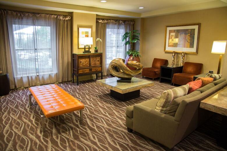 Executive Hotel Pacific