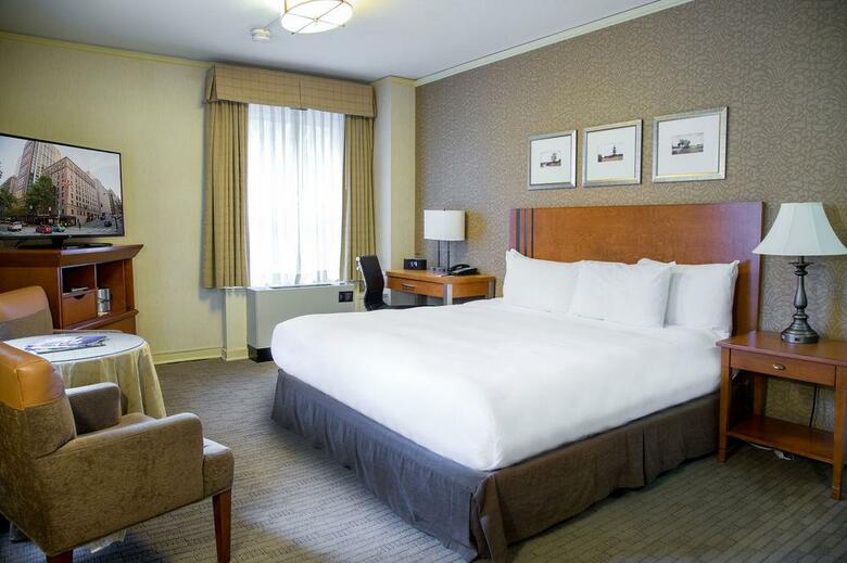 Executive Hotel Pacific