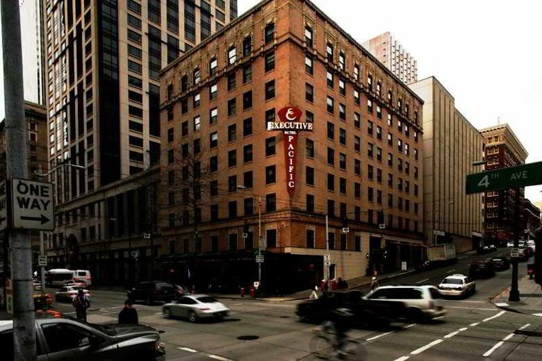 Executive Hotel Pacific