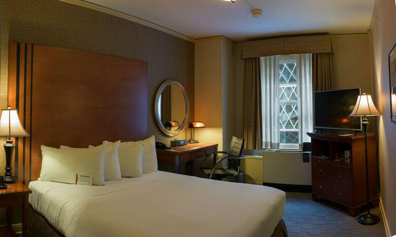 Executive Hotel Pacific