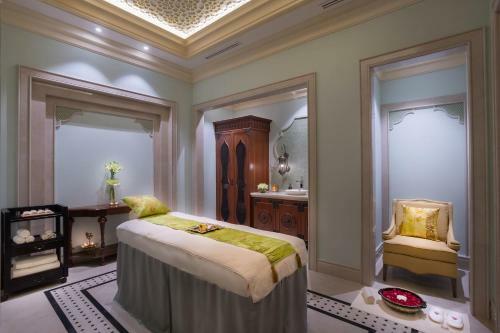 Hotel Itc Grand Bharat, A Luxury Collection Retreat.