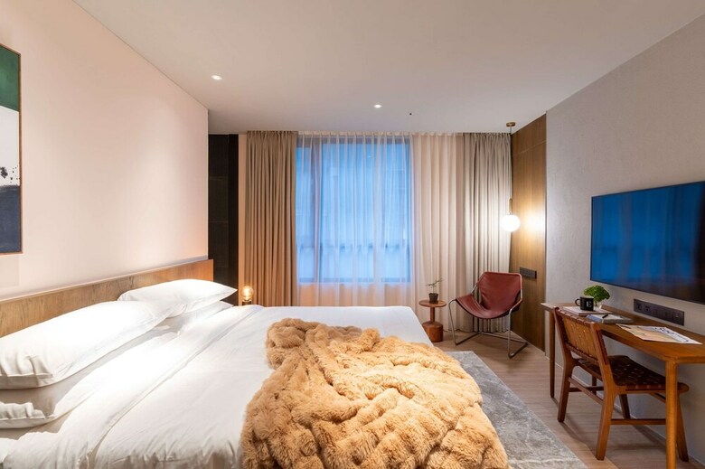 Home Hotel Da-an