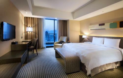 Park City Hotel Luzhou Hotel