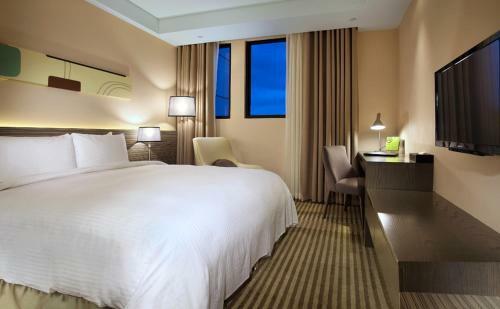 Park City Hotel Luzhou Hotel