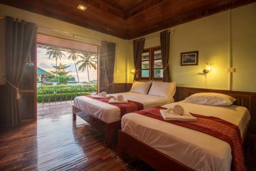 Hotel Yataa Island Resort