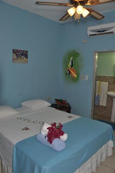 Hostal Fish Tobago Guesthouse