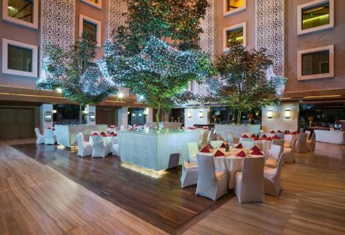 Hotel Doubletree By Hilton Al Muroj