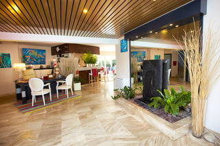 Hotel Carnac Lodge