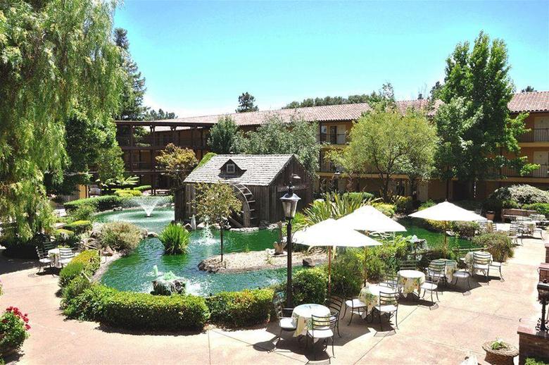 Hotel Embassy Suites Napa Valley
