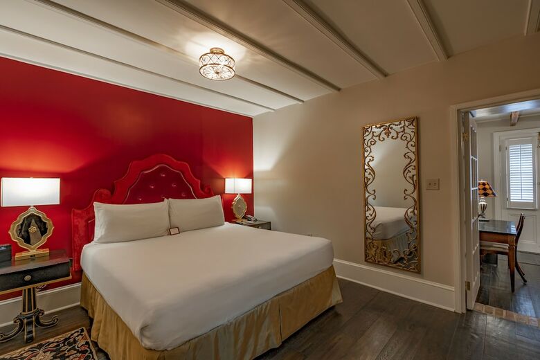 Dauphine Orleans Hotel