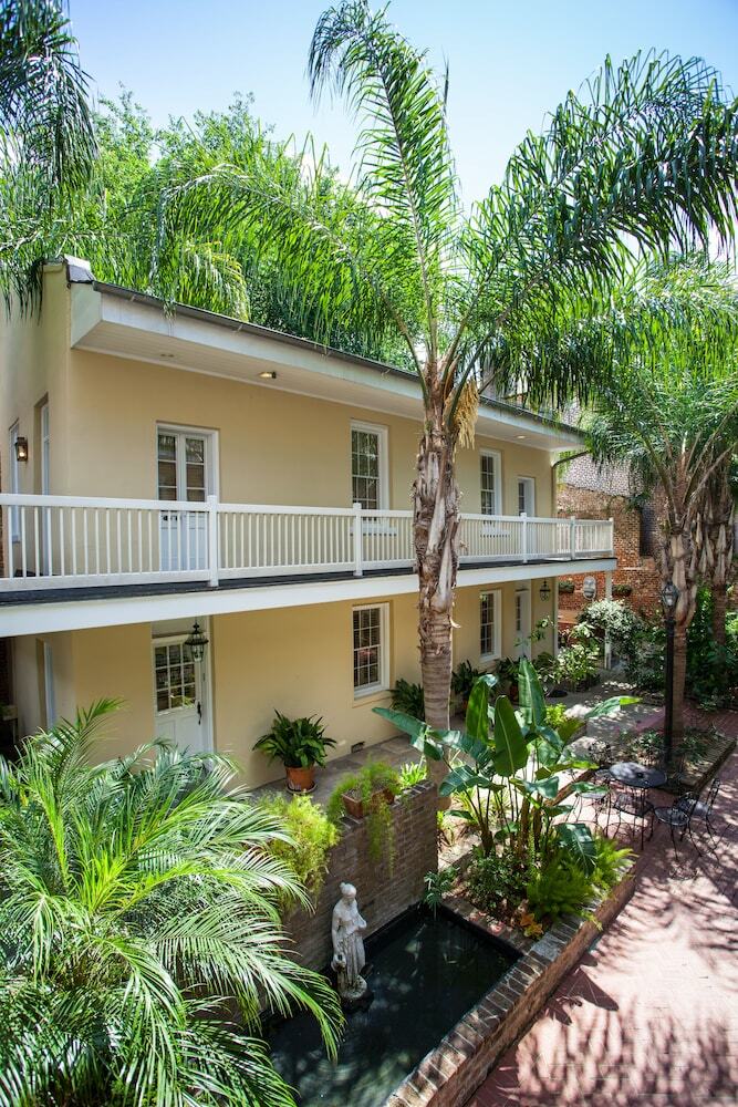 Dauphine Orleans Hotel
