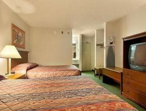 Hotel Super 8 Florida Mall