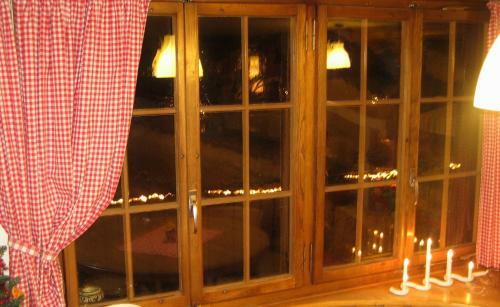 Bed & Breakfast Heidi-guesthouse-amden