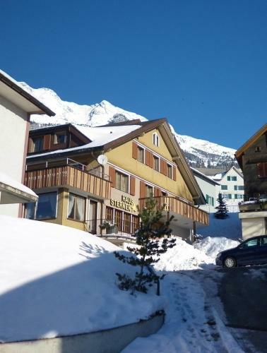 Bed & Breakfast Heidi-guesthouse-amden