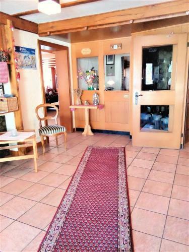 Bed & Breakfast Heidi-guesthouse-amden
