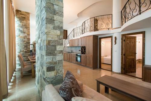 Trigor City Apartment