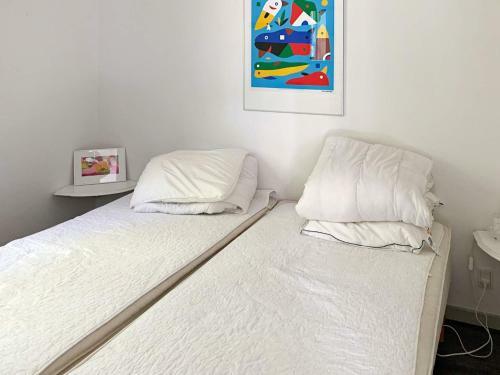 Three-bedroom Holiday Home In R�nne 2