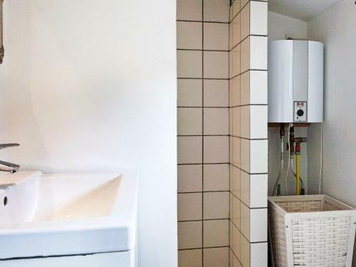 Two-bedroom Holiday Home In Allinge 5