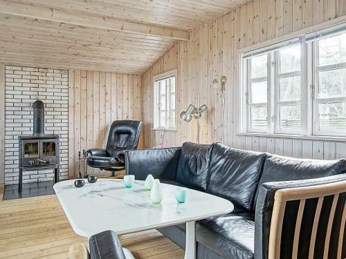 Three-bedroom Holiday Home In Nex� 32