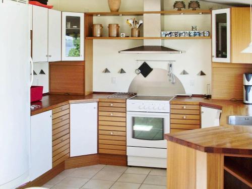 Two-bedroom Holiday Home In B�rkop 11