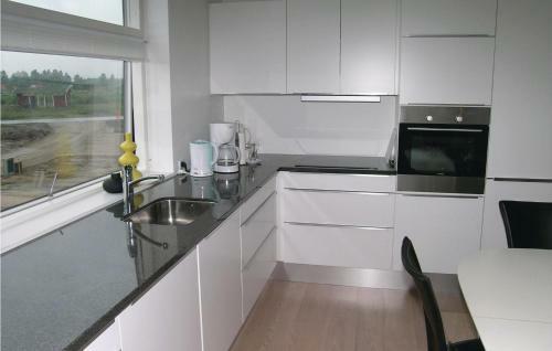 Three-bedroom Holiday Home Frederikshavn With Sea View 03