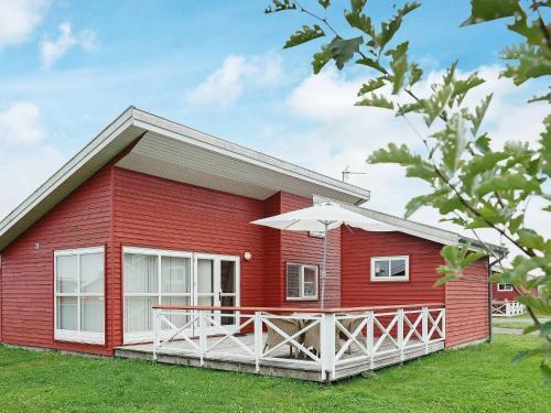 One-bedroom Holiday Home In Gudhjem 1