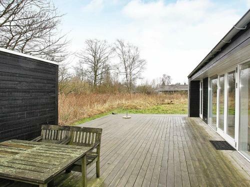 Three-bedroom Holiday Home In Hals 18