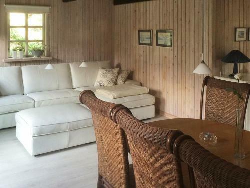 Three-bedroom Holiday Home In Hals 28