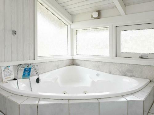 Two-bedroom Holiday Home In Hals 9