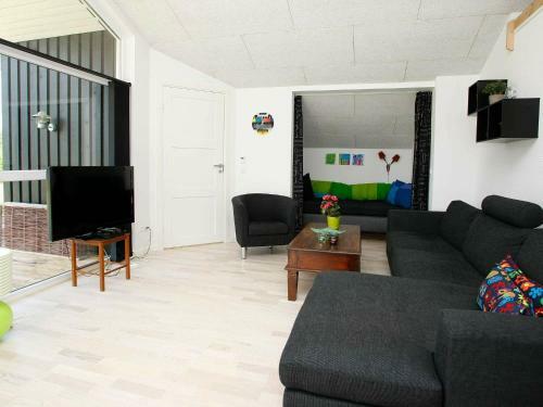 Three-bedroom Holiday Home In Hals 30