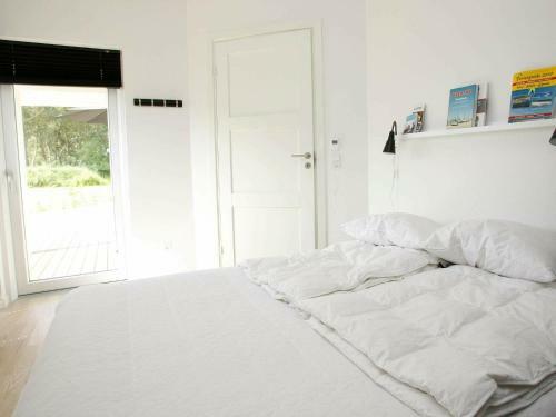 Three-bedroom Holiday Home In Hals 30