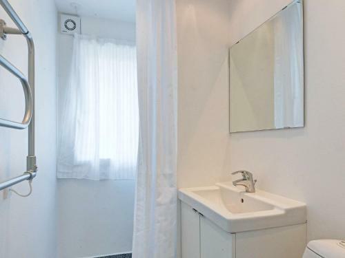 Three-bedroom Holiday Home In Hasle 6