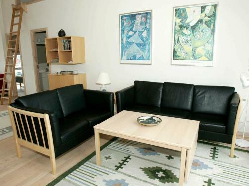 Three-bedroom Holiday Home In Hasle 1