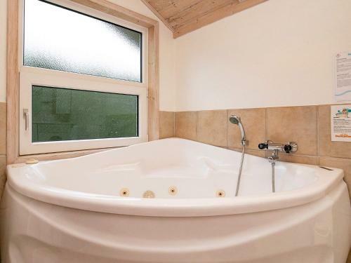 Three-bedroom Holiday Home In Hals 3