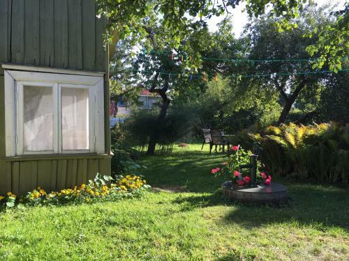 Solar Apartments - Little House