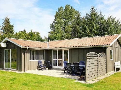 Four-bedroom Holiday Home In Fars� 3